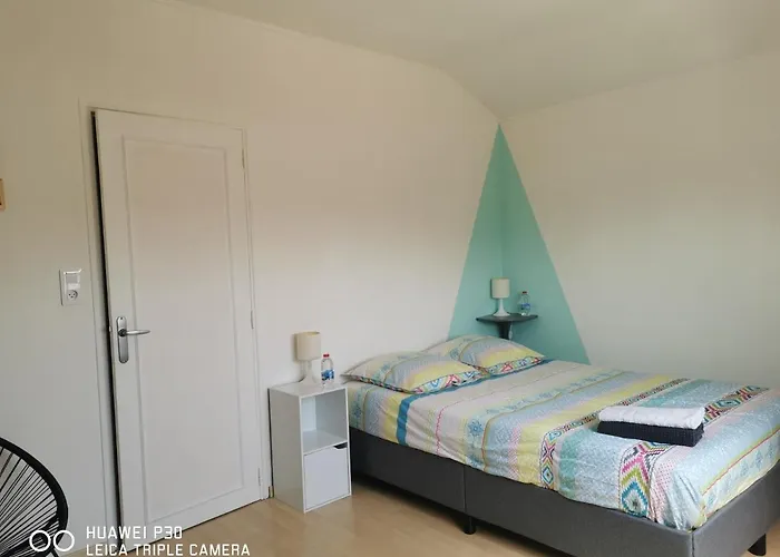 2 Privatives Avec Sdb Proche Circuit Bed and Breakfast Arnage